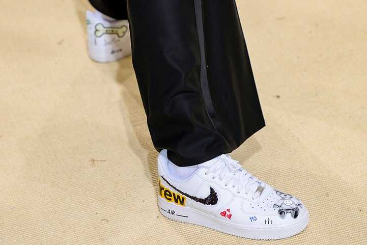 justin bieber custom air force 1